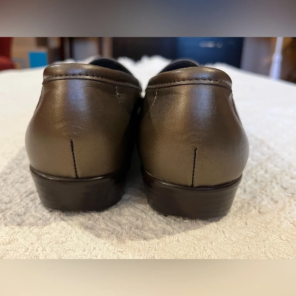 SAS Tripad Metro slip-on loafers /moccasins. Brown pearl, arch support. NWOT. 8